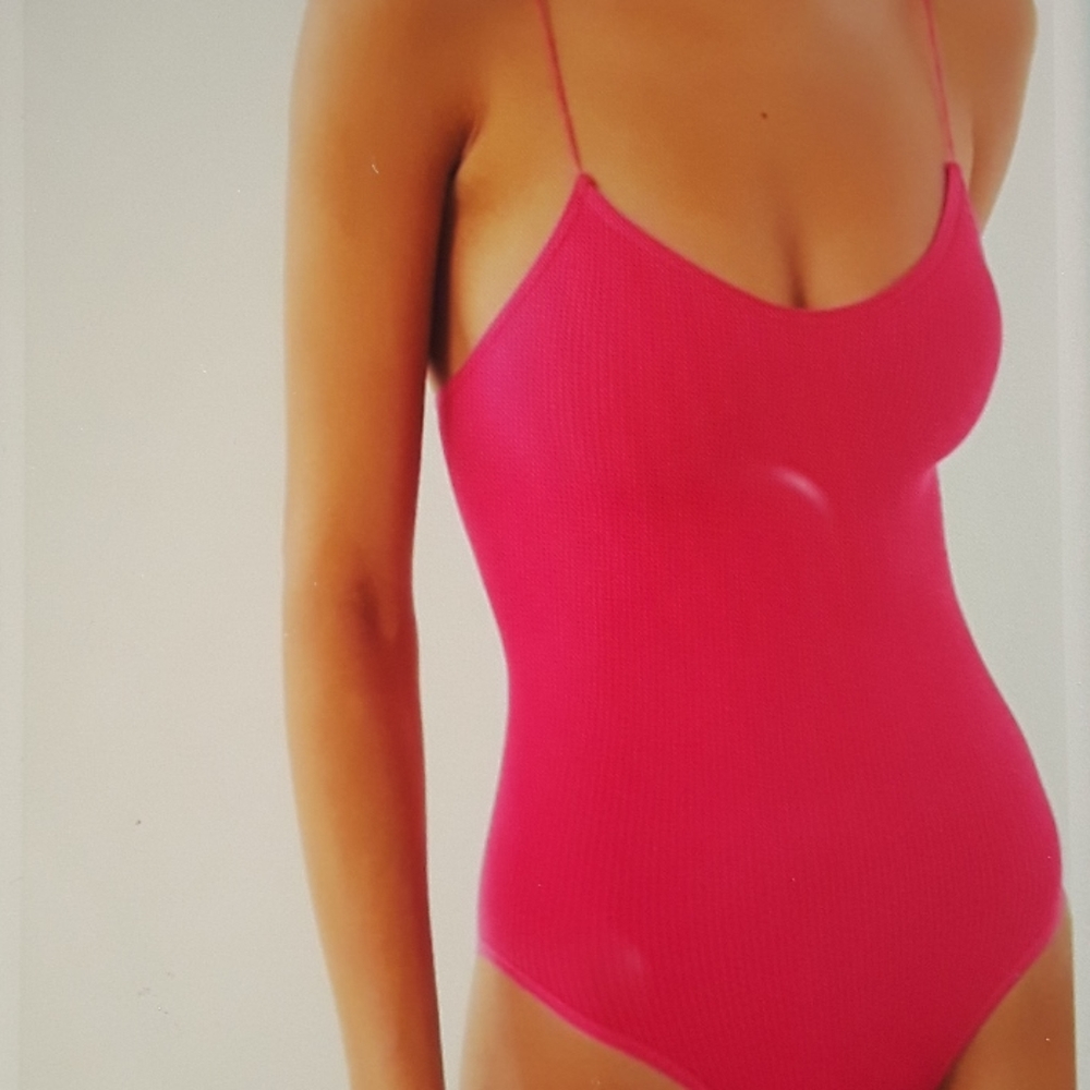 New Unban Outfitters Hot Pink Bungee Bodysuit L